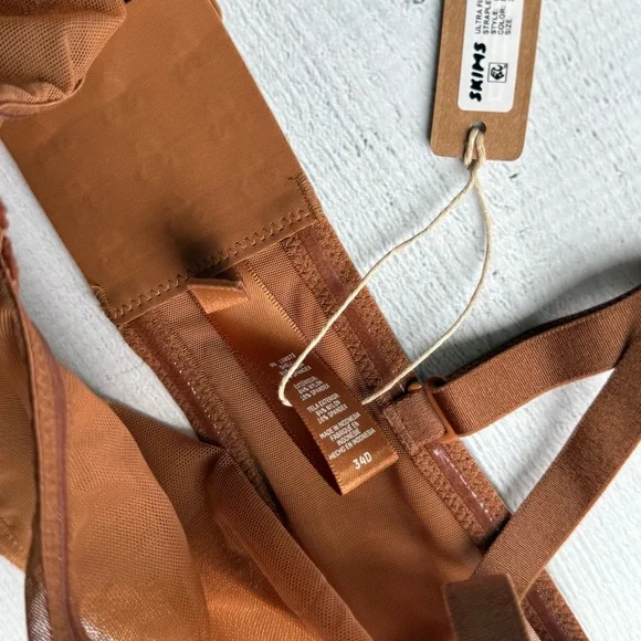 NWT SKIMS Ultra Fine Mesh Strapless Bra in Bronze 34D - Picture 8 of 10